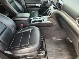Ford Explorer 2023 XLT 4dr SUV