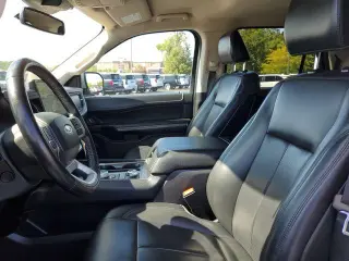 Ford Expedition 2024 4x4 XLT 4dr SUV