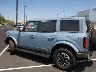 Ford Bronco 2025 4x4 Outer Banks SUV 4p