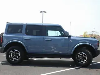 Ford Bronco 2025 4x4 Outer Banks SUV 4p