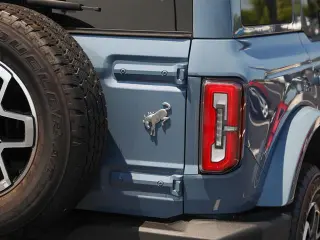 Ford Bronco 2025 4x4 Outer Banks SUV 4p