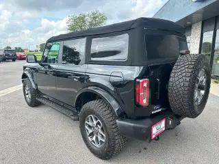 Ford Bronco 2021 4x4 Base 4dr SUV