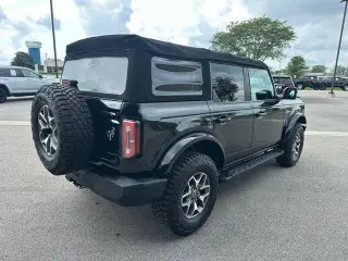 Ford Bronco 2021 4x4 Base 4dr SUV