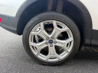 Ford Escape 2019 AWD Titanium SUV 4 puertas