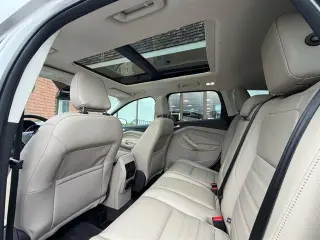 Ford Escape 2019 AWD Titanium SUV 4 puertas