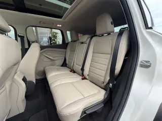 Ford Escape 2019 AWD Titanium SUV 4 puertas