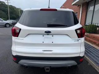 Ford Escape 2019 AWD Titanium SUV 4 puertas
