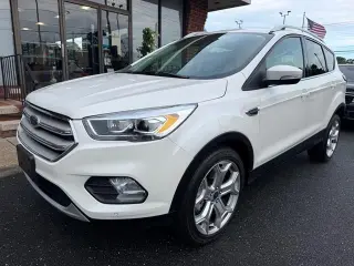 Ford Escape 2019 AWD Titanium SUV 4 puertas