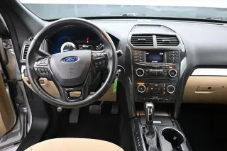 Ford Explorer 2017 AWD Base 4p SUV