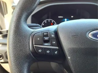 Ford Transit 2024 350 XL 3 puertas batalla larga techo mediano furgoneta de pasajeros
