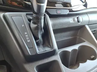 Ford Transit 2024 350 XL 3 puertas batalla larga techo mediano furgoneta de pasajeros