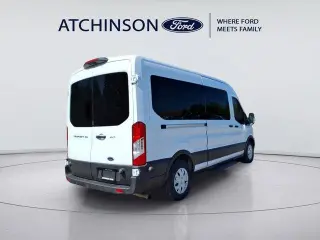 Ford Transit 2024 350 XL 3 puertas batalla larga techo mediano furgoneta de pasajeros