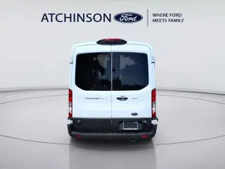 Ford Transit 2024 350 XL 3 puertas batalla larga techo mediano furgoneta de pasajeros