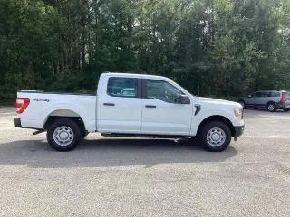 Ford F-150 2022 4x4 XL 4 puertas SuperCrew 5.5 pies SB