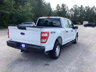 Ford F-150 2022 4x4 XL 4 puertas SuperCrew 5.5 pies SB