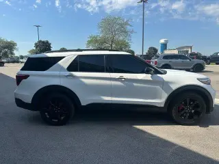 Ford Explorer 2022 AWD ST SUV de 4 puertas