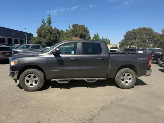 Ram 1500 2019 4x4 Big Horn 4dr Crew Cab 5.6 ft. SB Pickup