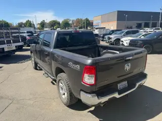 Ram 1500 2019 4x4 Big Horn 4dr Crew Cab 5.6 ft. SB Pickup