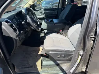 Ram 1500 2019 4x4 Big Horn 4dr Crew Cab 5.6 ft. SB Pickup