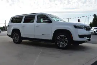 Jeep Wagoneer L 2023 4x4 Serie II SUV de 4 puertas