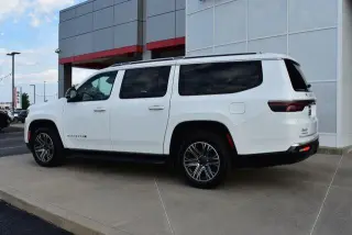 Jeep Wagoneer L 2023 4x4 Serie II SUV de 4 puertas