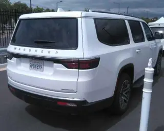 Jeep Wagoneer L 2023 4x4 Series II SUV 4 puertas