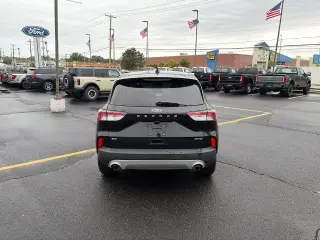 Ford Escape 2022 AWD SE 4dr SUV