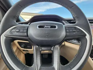 Jeep Grand Cherokee L 2023 4x4 Limited SUV de 4 puertas