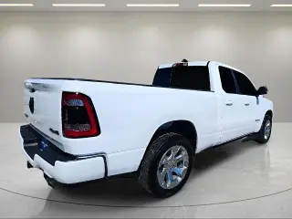 Ram 1500 2022 4x4 Big Horn 4 puertas Quad Cab 6.4 pies SB Pickup