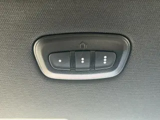 Ram 1500 2025 4x4 Laramie Cabina Tripulación 4p caja de 5.6 pies Pickup