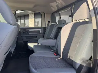 Ram 1500 Classic 2019 4x4 Lone Star Silver Cabina Crew Cab de 4 puertas y caja corta de 6.3 pies