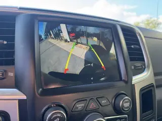 Ram 1500 Classic 2019 4x4 Lone Star Silver Cabina Crew Cab de 4 puertas y caja corta de 6.3 pies