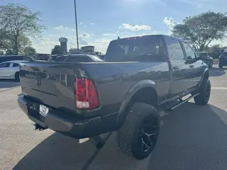 Ram 1500 Classic 2019 4x4 Lone Star Silver Cabina Crew Cab de 4 puertas y caja corta de 6.3 pies