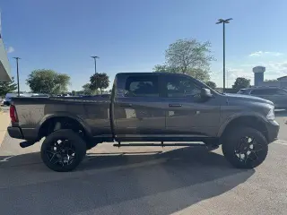 Ram 1500 Classic 2019 4x4 Lone Star Silver Cabina Crew Cab de 4 puertas y caja corta de 6.3 pies