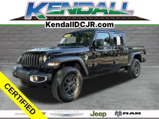 Jeep Gladiator 2025 4x4 Big Bear 4 puertas Doble Cabina Caja Corta de 5.0 pies