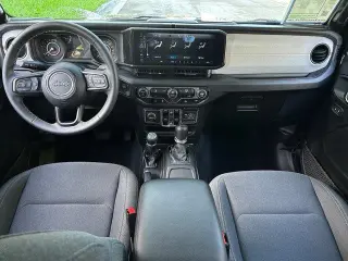 Jeep Gladiator 2025 4x4 Big Bear 4 puertas Doble Cabina Caja Corta de 5.0 pies