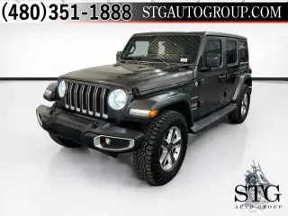 Jeep Wrangler Unlimited 2018 4x4 Sahara 4 puertas SUV (lanzamiento de mitad de año)