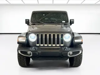 Jeep Wrangler Unlimited 2018 4x4 Sahara 4 puertas SUV (lanzamiento de mitad de año)