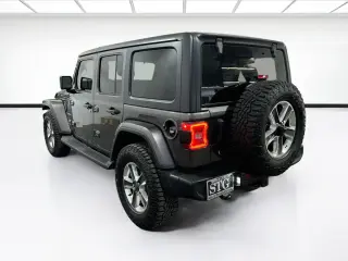 Jeep Wrangler Unlimited 2018 4x4 Sahara 4 puertas SUV (lanzamiento de mitad de año)