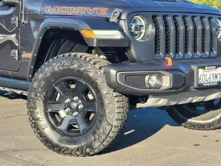 Jeep Gladiator 2022 4x4 Mojave 4 puertas Crew Cab 5.0 pies SB