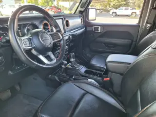 Jeep Gladiator 2022 4x4 Mojave 4 puertas Crew Cab 5.0 pies SB