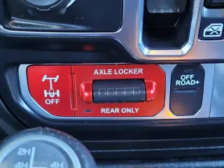 Jeep Gladiator 2022 4x4 Mojave 4 puertas Crew Cab 5.0 pies SB