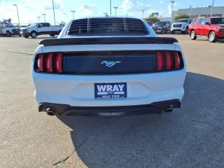 Ford Mustang 2022 EcoBoost 2d Fastback