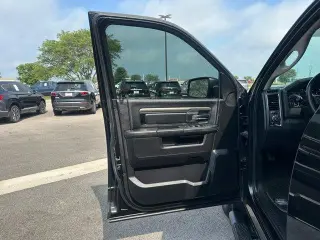 Ram 1500 2016 4x4 Deportivo 4dr Cabina de Crew 5.5 ft. SB Pickup