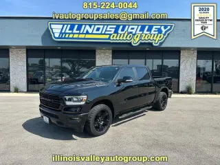 Ram 1500 2021 4x4 Big Horn 4dr Crew Cab 5.6 ft. SB Camioneta