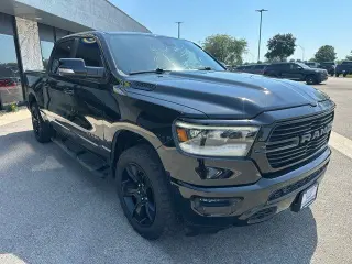 Ram 1500 2021 4x4 Big Horn 4dr Crew Cab 5.6 ft. SB Camioneta