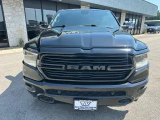 Ram 1500 2021 4x4 Big Horn 4dr Crew Cab 5.6 ft. SB Camioneta