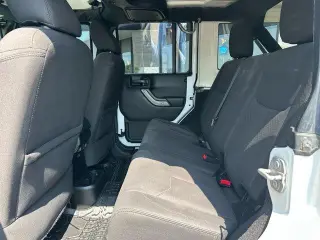 Jeep Wrangler JK Ilimitado 2018 4x4 Sport 4p SUV
