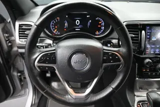 Jeep Grand Cherokee 2019 4x4 Laredo 4dr SUV