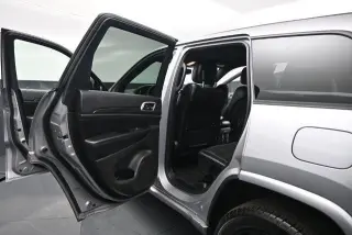 Jeep Grand Cherokee 2019 4x4 Laredo 4dr SUV